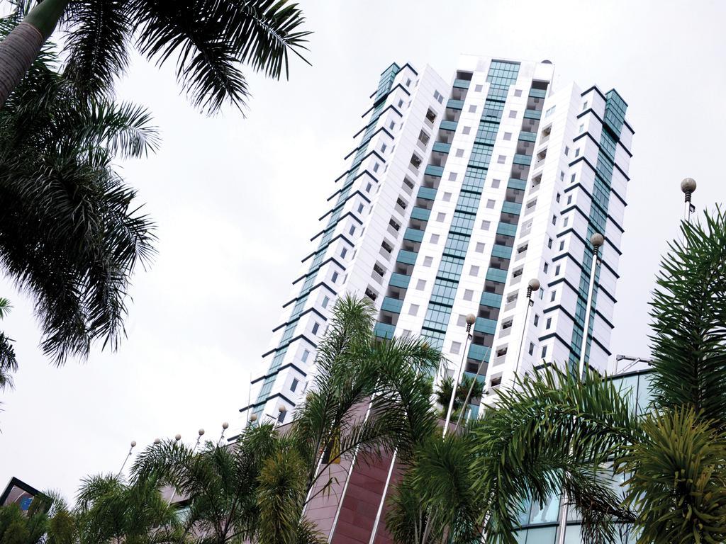 Hock Lee Hotel & Residences Kuching Exterior photo